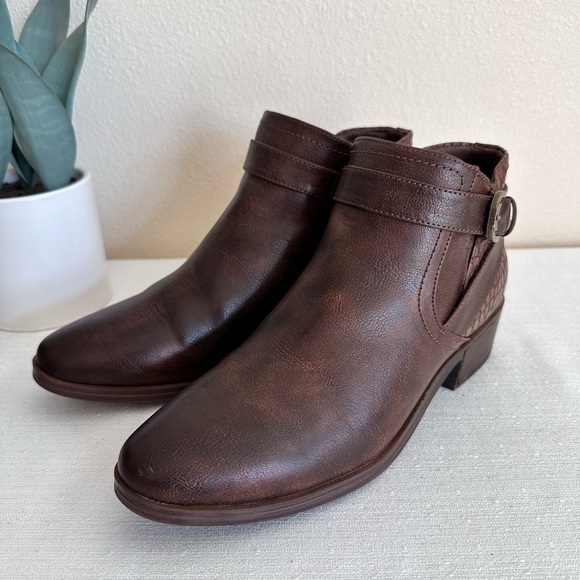 BareTraps Maci Brown Faux Leather Croc Texture Buckle Ankle Booties Women’s 10M - Picture 5 of 13